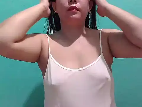 pretty mia05 online show from May 21, 2026, 12:50 am