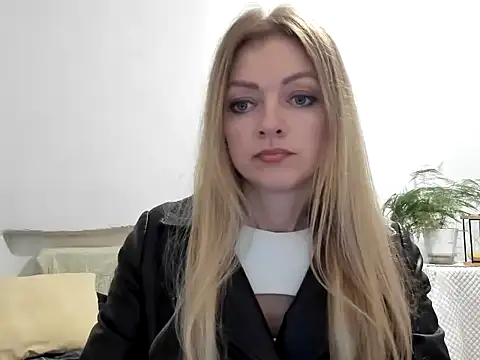 Snapshot of Severina7 chatting on May 5, 2026, 7:22 pm Severina7 online show from May 5, 2026, 7:22 pm