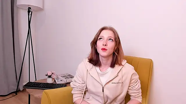 NikkiAntu online show from April 13, 2026, 2:00 pm