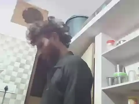 Snapshot of itsmemadhu2019 chatting on April 12, 2026, 10:37 pm itsmemadhu2019 online show from April 12, 2026, 10:37 pm