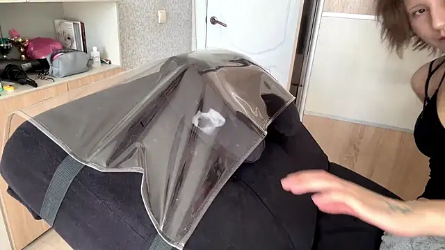 Snapshot of WuhhwLina chatting on April 15, 2026, 9:05 am WuhhwLina online show from April 15, 2026, 9:05 am