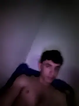 Snapshot of BautiBigcoock chatting on April 15, 2026, 1:01 am BautiBigcoock online show from April 15, 2026, 1:01 am