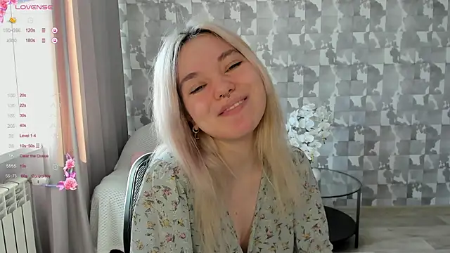 Snapshot of Anna_Delon chatting on April 23, 2026, 7:09 am Anna Delon online show from April 23, 2026, 7:09 am