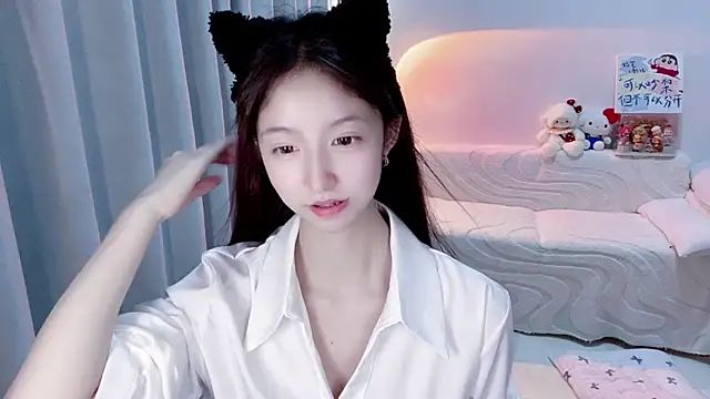 lucky-tt online show from May 14, 2026, 11:39 am