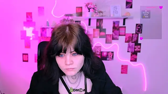 Snapshot of nikki_kiss_ chatting on April 23, 2026, 8:46 am nikki kiss online show from April 23, 2026, 8:46 am