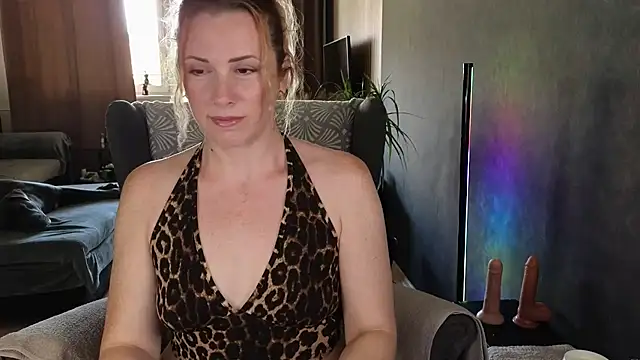 Sharon Red online show from July 15, 2026, 9:14 am