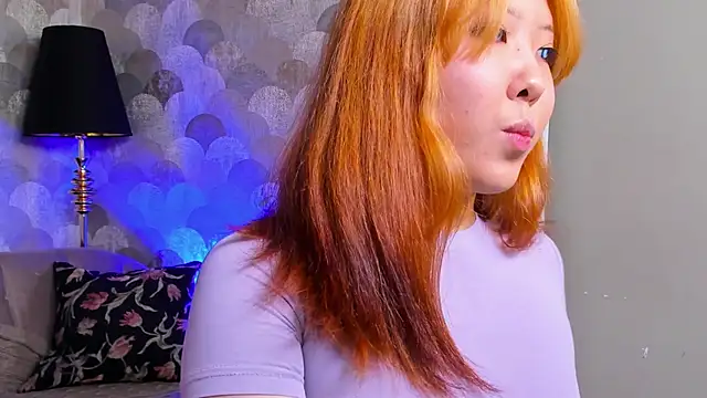Snapshot of AzureMimi chatting on April 21, 2026, 1:50 pm AzureMimi online show from April 21, 2026, 1:50 pm