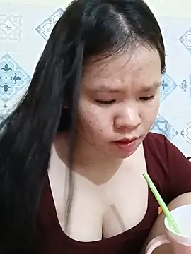 Seraphinahh online show from May 21, 2026, 3:41 pm