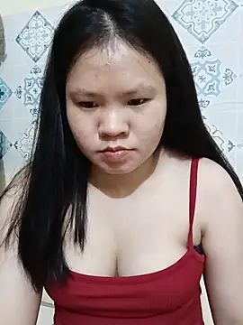 Snapshot of Seraphinahh chatting on June 15, 2026, 1:46 pm Seraphinahh online show from June 15, 2026, 1:46 pm