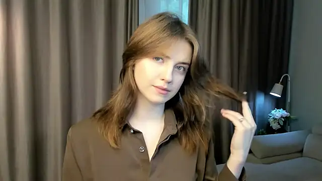 RenateVashaw online show from July 14, 2026, 5:45 am