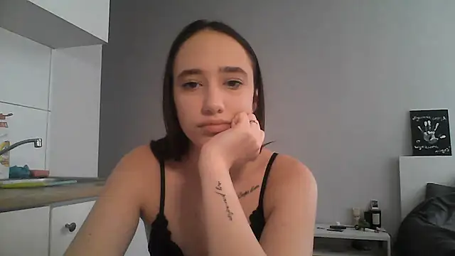 Snapshot of DarkMirel chatting on July 7, 2026, 2:10 pm DarkMirel online show from July 7, 2026, 2:10 pm