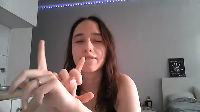Snapshot of DarkMirel chatting on July 15, 2026, 3:50 pm DarkMirel online show from July 15, 2026, 3:50 pm