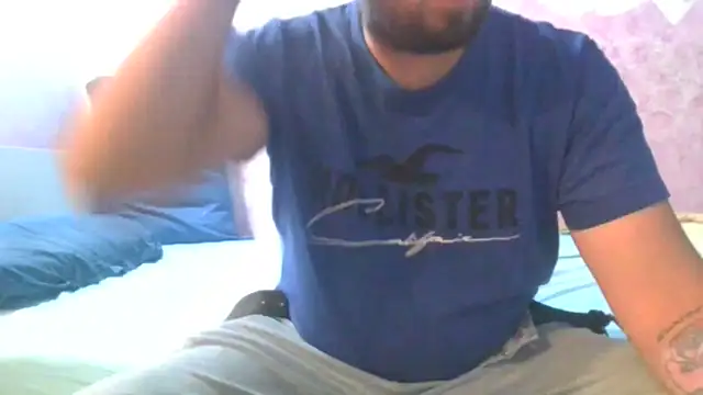 Snapshot of stefanotoma91 chatting on April 15, 2026, 2:57 pm stefanotoma91 online show from April 15, 2026, 2:57 pm