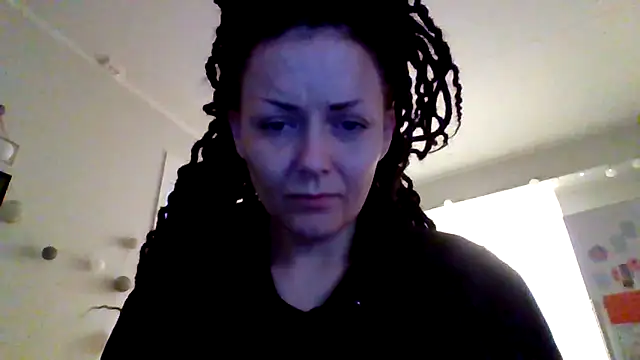 shyhornymommy online show from April 24, 2026, 7:27 pm