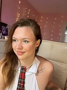 SweetLikaaa online show from June 11, 2026, 3:21 pm