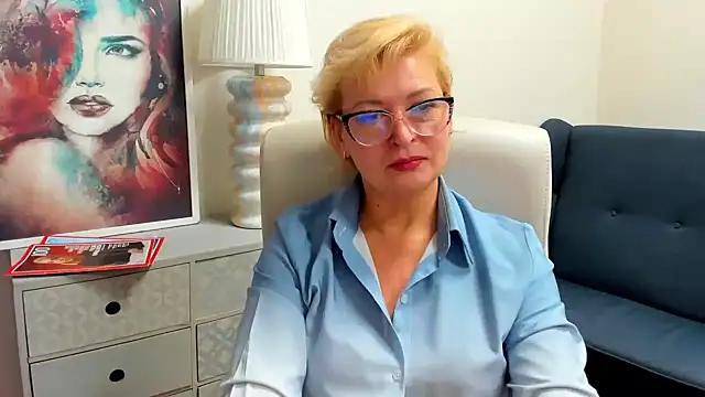 luna xfantasy online show from April 15, 2026, 6:31 am