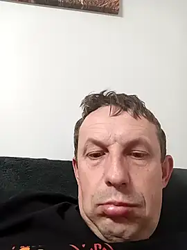 Snapshot of Miro9 chatting on April 13, 2026, 9:31 pm Miro9 online show from April 13, 2026, 9:31 pm