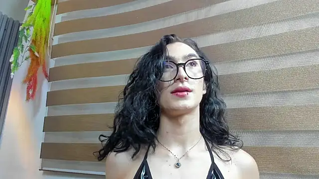 Snapshot of Shammy_rosse chatting on July 9, 2026, 2:48 am Shammy rosse online show from July 9, 2026, 2:48 am