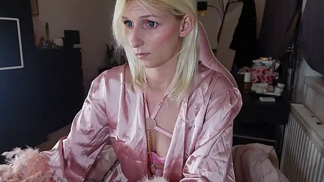 barbiplaymate online show from January 18, 2026, 5:39 pm