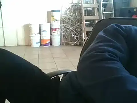 Snapshot of Oskr2024XXX chatting on January 5, 2025, 11:33 pm Oskr2024XXX online show from January 5, 2025, 11:33 pm