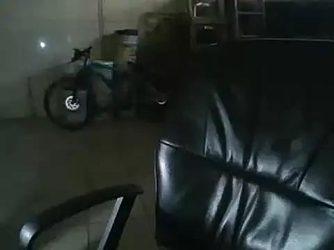 Snapshot of Oskr2024XXX chatting on January 10, 2025, 12:17 am Oskr2024XXX online show from January 10, 2025, 12:17 am