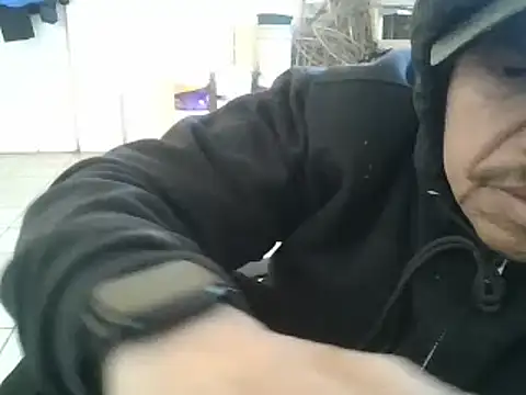 Snapshot of Oskr2024XXX chatting on January 15, 2025, 6:29 pm Oskr2024XXX online show from January 15, 2025, 6:29 pm