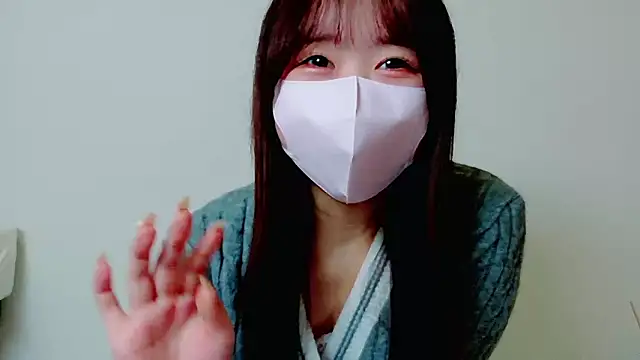 Yuyu xoxo online show from April 18, 2026, 5:44 am