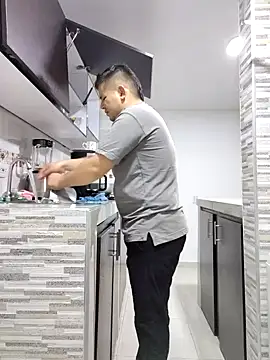 ian charmboy online show from April 15, 2026, 1:01 am