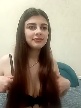 Snapshot of Eveline5038 chatting on May 16, 2026, 6:07 pm Eveline5038 online show from May 16, 2026, 6:07 pm