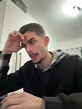 Santonn  online show from April 17, 2026, 2:25 am