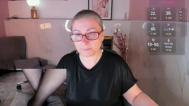 Snapshot of Alexandra_Kind chatting on May 2, 2026, 8:25 pm Alexandra Kind online show from May 2, 2026, 8:25 pm