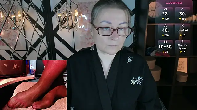 Snapshot of Alexandra_Kind chatting on May 15, 2026, 1:40 pm Alexandra Kind online show from May 15, 2026, 1:40 pm
