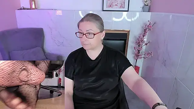 Alexandra Kind online show from June 11, 2026, 8:51 pm