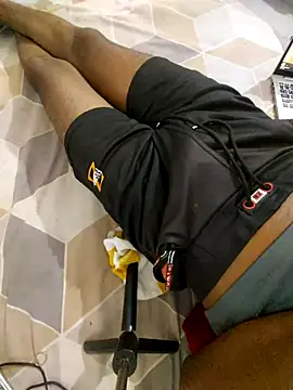 Snapshot of handsomeboyrk chatting on April 15, 2026, 1:40 pm handsomeboyrk online show from April 15, 2026, 1:40 pm