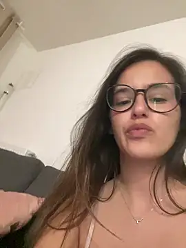 Snapshot of anissadiabless chatting on May 1, 2026, 1:10 am anissadiabless online show from May 1, 2026, 1:10 am