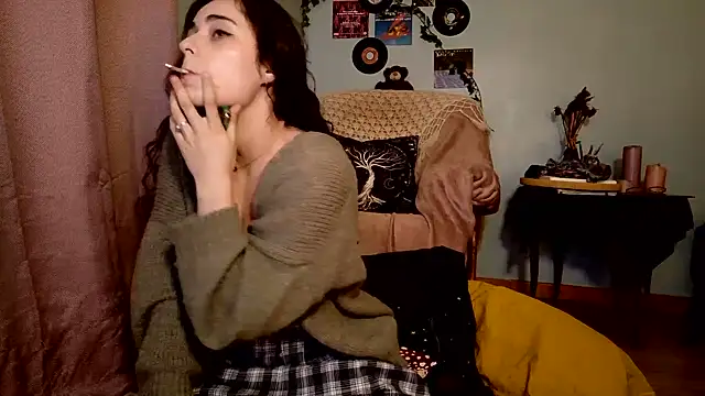 Snapshot of missclochette chatting on July 23, 2026, 12:14 pm missclochette online show from July 23, 2026, 12:14 pm
