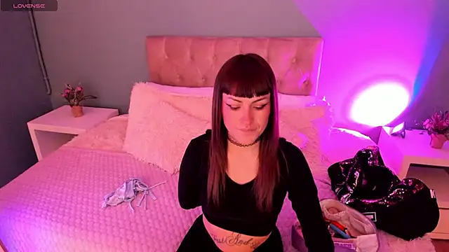 Kim Jeins666  online show from May 29, 2026, 1:09 pm
