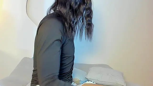 Aohomlester  online show from May 9, 2026, 2:33 pm