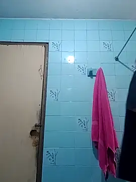 YilingAndAlan online show from April 17, 2026, 1:41 am