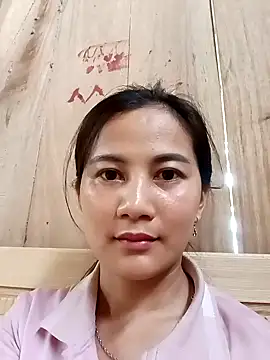 Snapshot of Squirt0_0 chatting on April 15, 2026, 7:04 am Squirt0 0 online show from April 15, 2026, 7:04 am