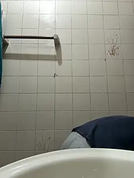 Novinho magrinho online show from April 18, 2026, 7:07 pm