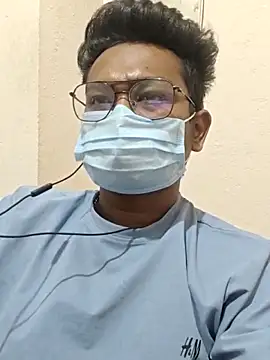 Snapshot of hot_boy995 chatting on April 15, 2026, 9:27 am hot boy995 online show from April 15, 2026, 9:27 am