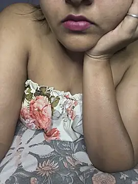 Snapshot of PunkTiling chatting on May 26, 2026, 6:26 pm PunkTiling online show from May 26, 2026, 6:26 pm