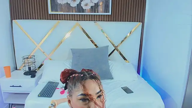 Mariana Martinez 1 online show from April 15, 2026, 9:15 pm