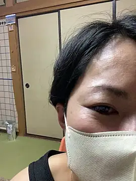 rin2432 online show from April 19, 2026, 6:10 pm