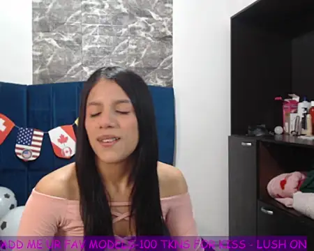 Snapshot of ISAMOONX chatting on June 18, 2026, 1:15 pm ISAMOONX online show from June 18, 2026, 1:15 pm