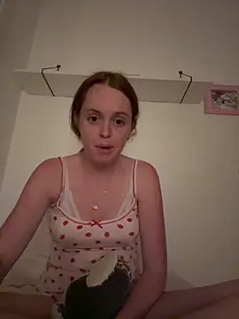 lilysmn online show from June 8, 2026, 7:58 pm