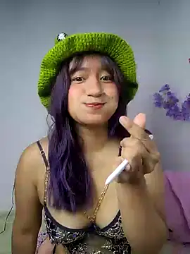 LunaaMarshmallow online show from April 21, 2026, 1:53 am