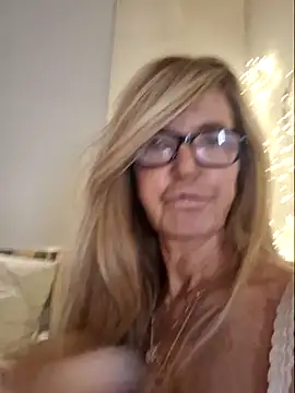 Marianne10 online show from May 21, 2026, 10:50 pm