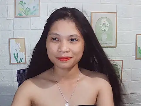 -Lucie-e online show from May 27, 2026, 1:41 pm